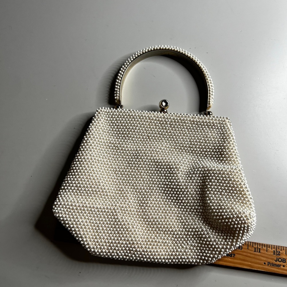 Vintage Lumured Corde Bead White Beaded Top Handle Evening Bag Kiss Lock Clutch